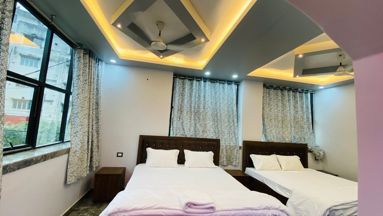 Rooms room 1 front
