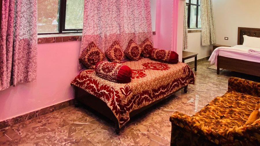 Rooms room 4